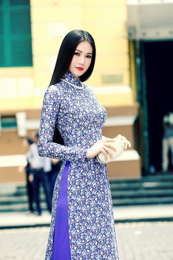 áo dài hoa nhí