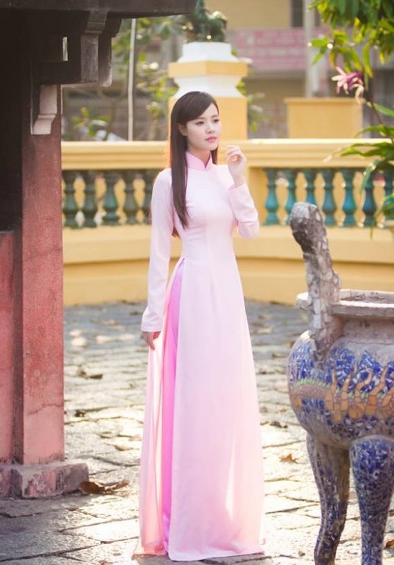 áo dài màu hồng