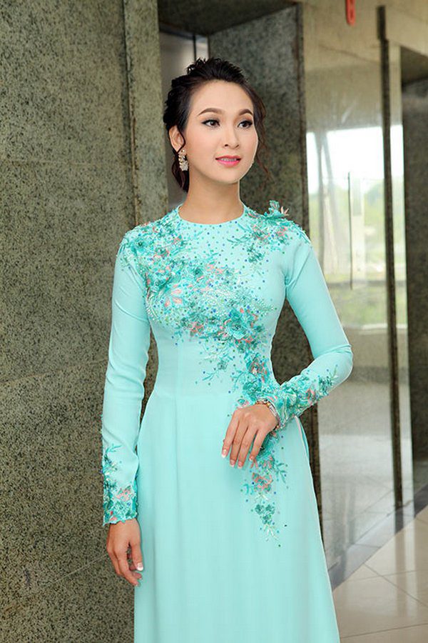 áo dài xanh ngọc bích